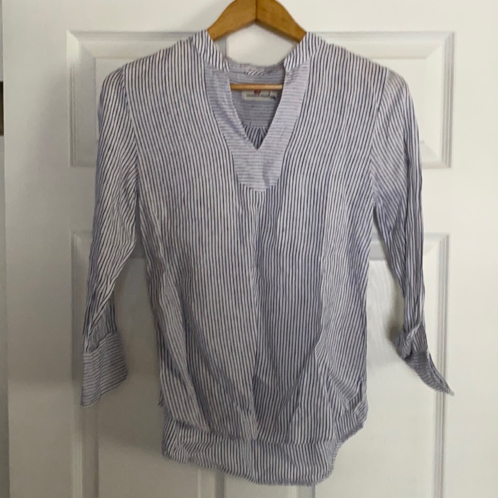 Vineyard Vines top